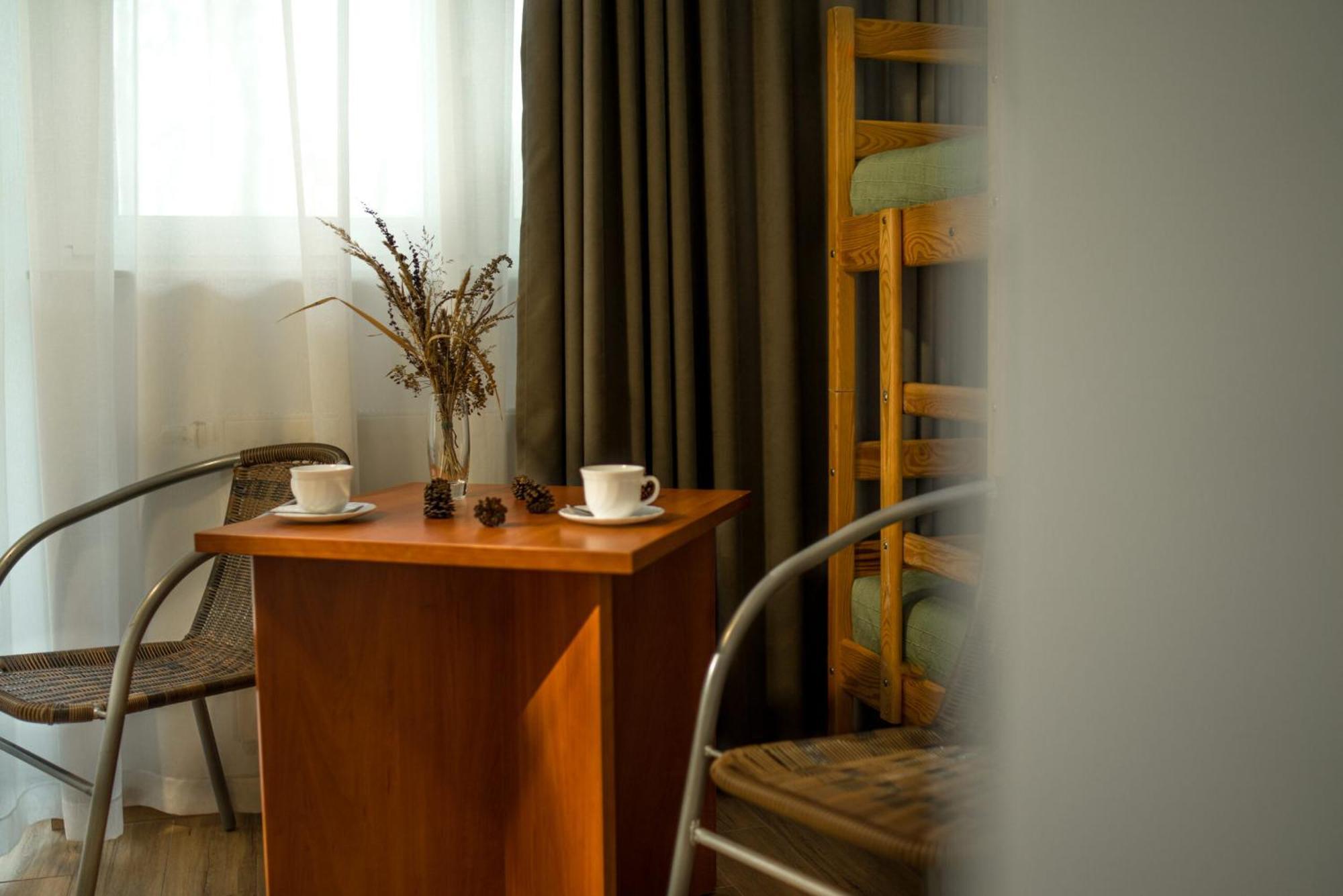 Plesna Park Hotel ภายนอก รูปภาพ