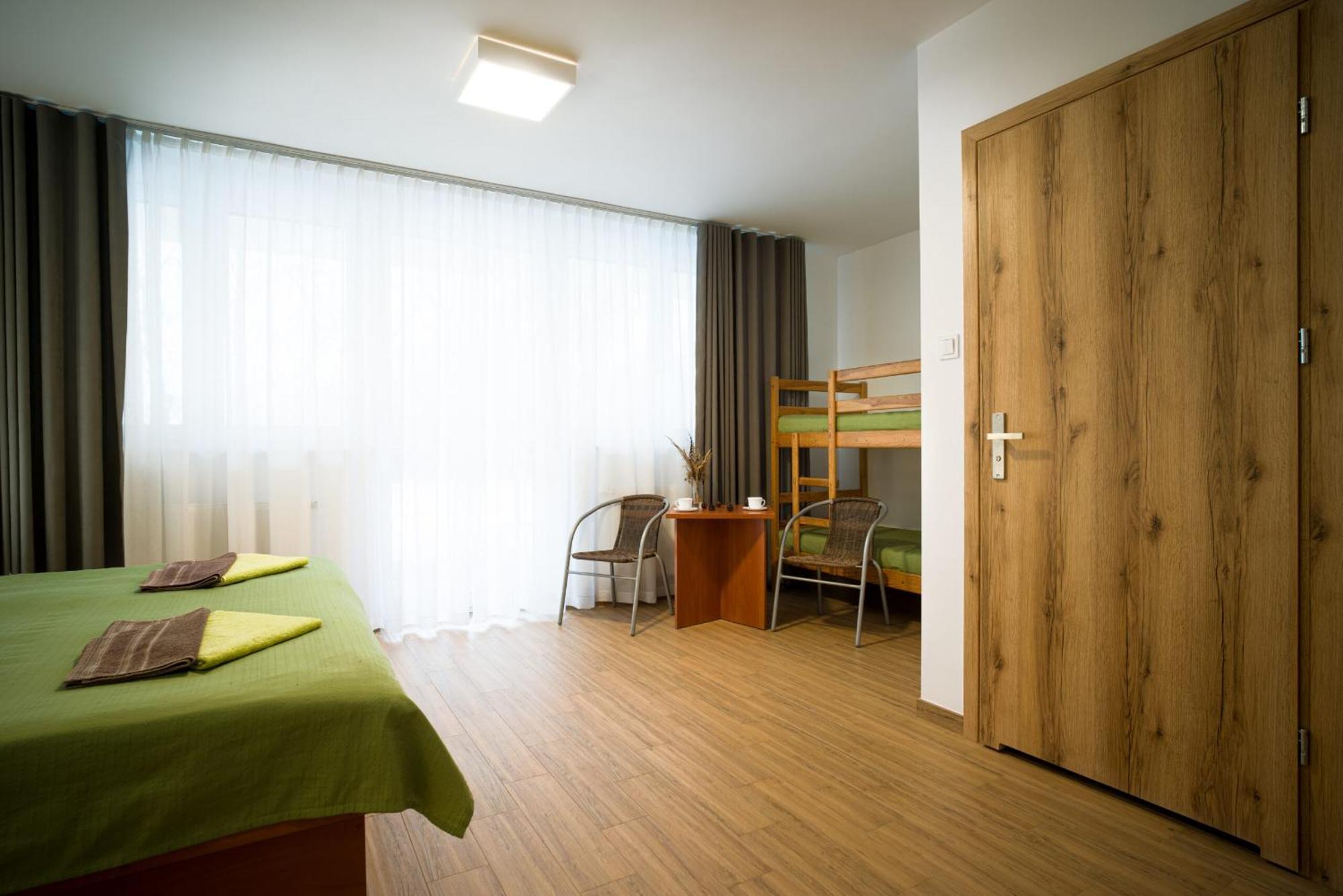 Plesna Park Hotel ภายนอก รูปภาพ