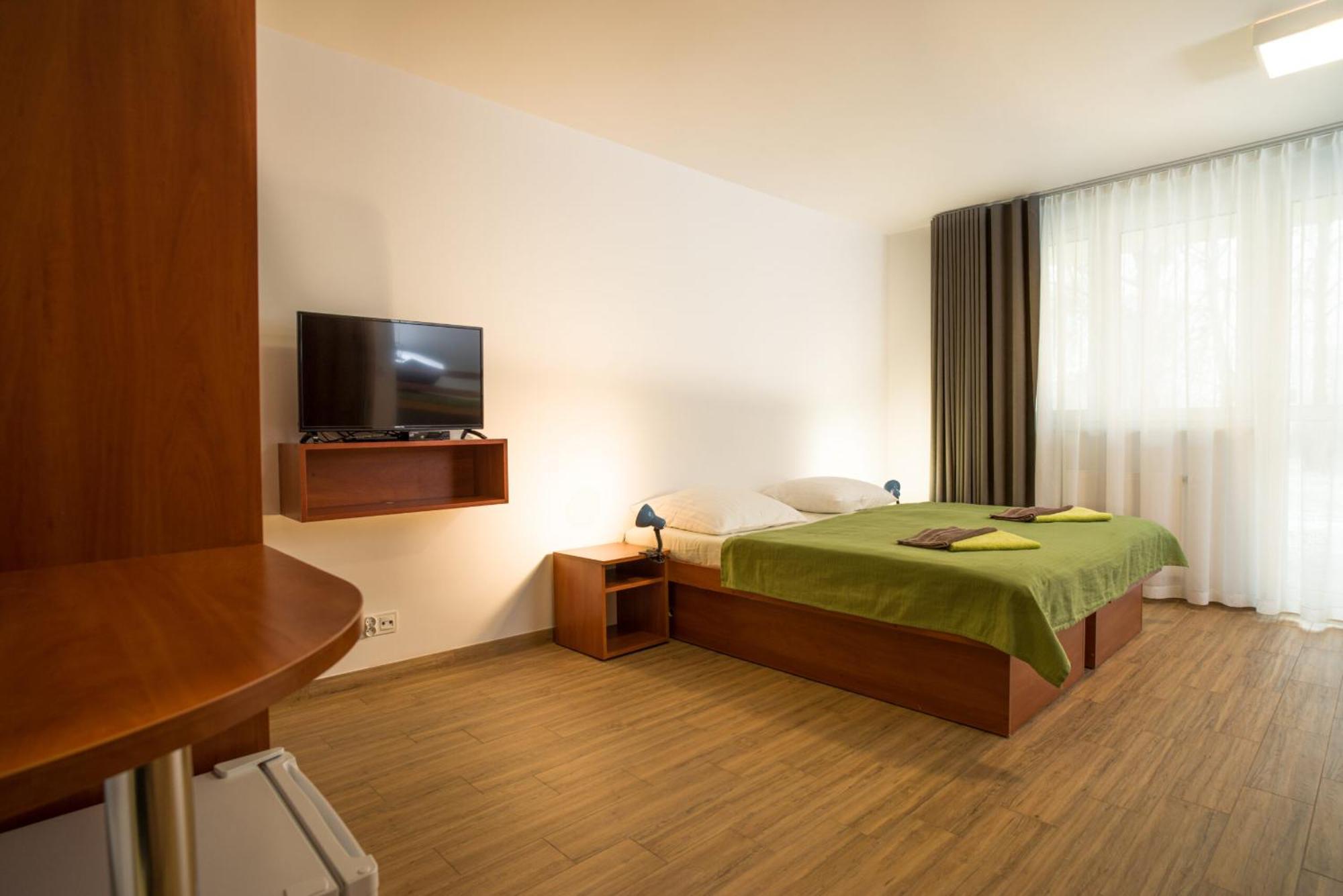 Plesna Park Hotel ภายนอก รูปภาพ